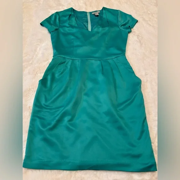 NWOT H&M Green Mini Dress, Size 6 NWOT H&M Green Mini Dress, Size 6